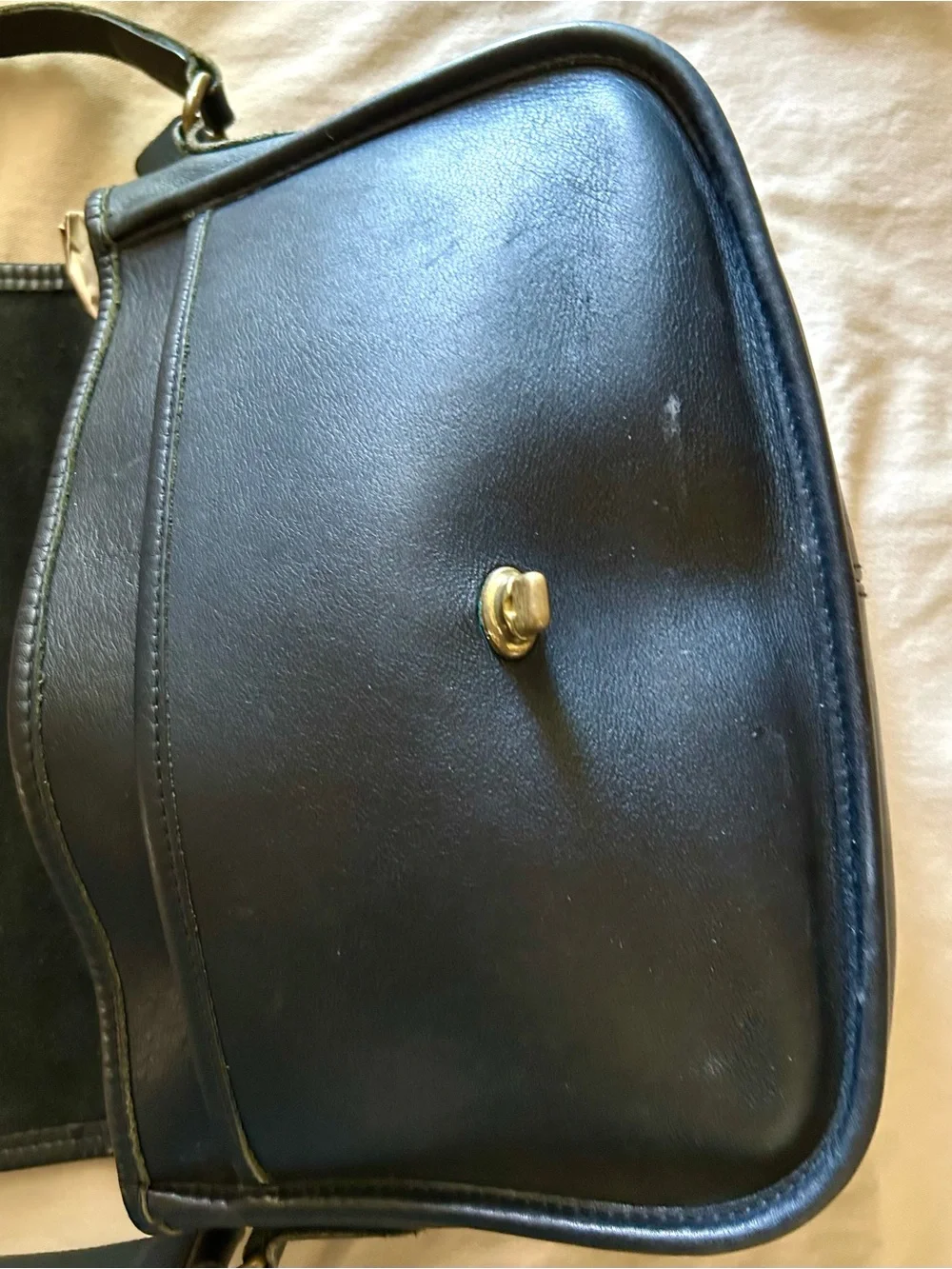 Coach #9790 Vintage City Black Leather Bag TurnLock Brass EUC